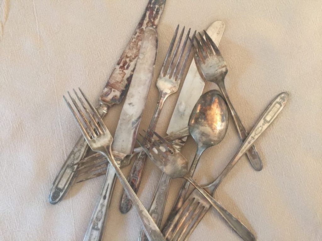 Simple Trick to Polish Tarnished Silver Flatware