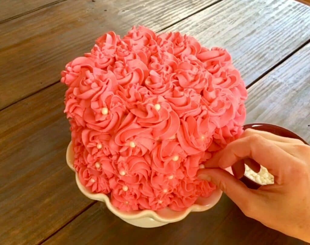 simple cake decorating