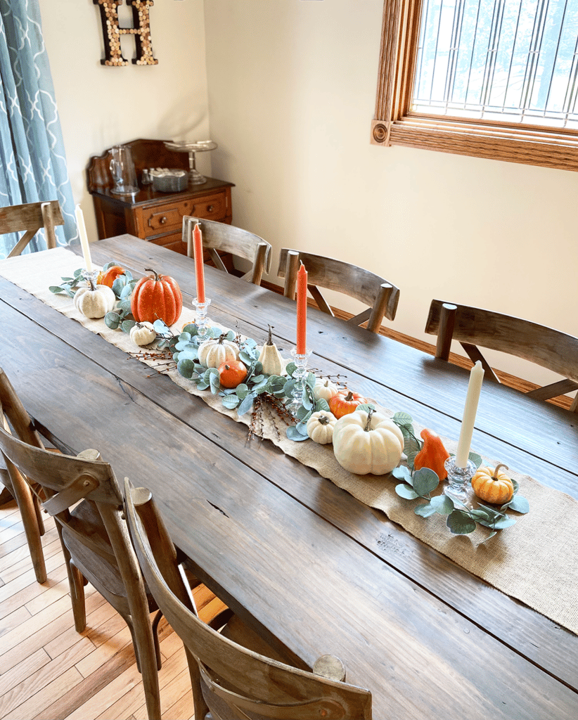 pumpkin tablescape without plates and printables