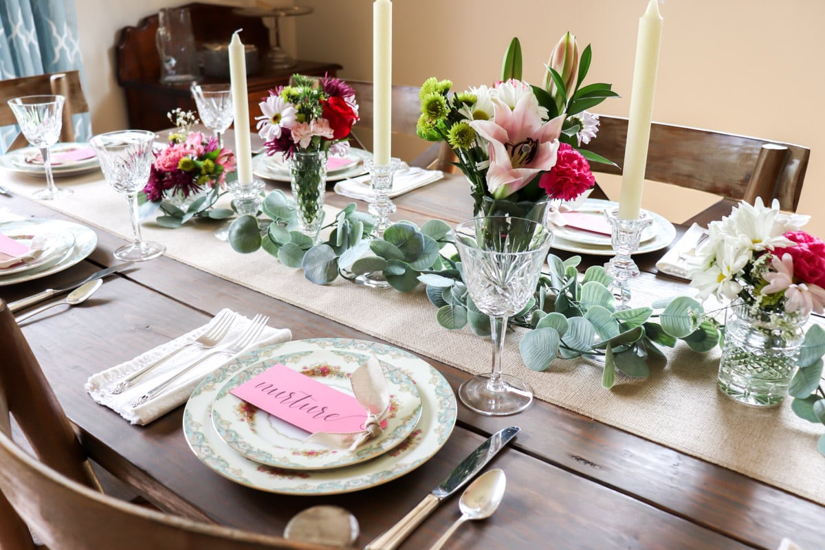 Mother's Day Table Decor: Simple Mother's Day Tablescape + Centerpiece